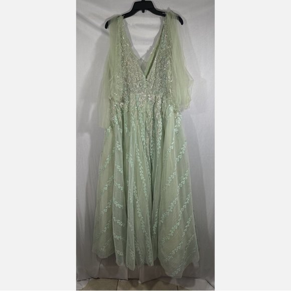 NWT $600 Mac Duggal Embellished Soft Tie Sleeveless V Neck Gown Sage Green SZ 12 - Picture 13 of 16